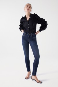 JEANS SECRET PUSH IN SKINNY COM DETALHES