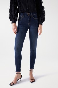 JEANS SECRET PUSH IN SKINNY COM DETALHES