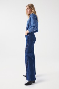 FAITH PUSH IN STRAIGHT JEANS WITH EYELETS