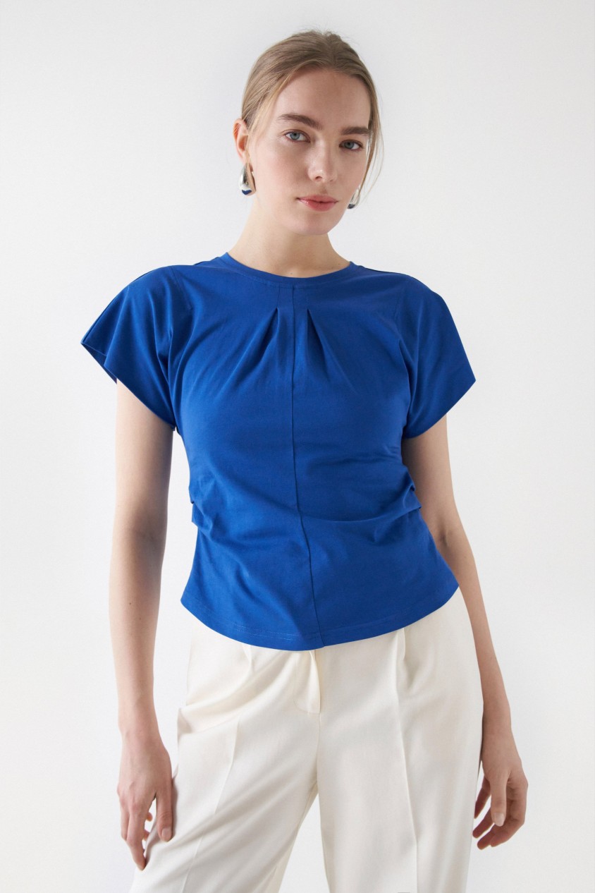 T-SHIRT WITH RUFFLE DETAIL