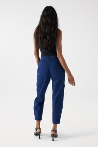 PANTALONES CARGO EN DENIM