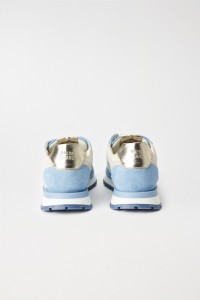 ZAPATILLAS CON DETALLES EN DENIM