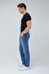 STRAIGHT JEANS