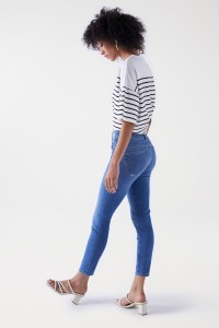 JEANS SECRET PUSH IN CROPPED SKINNY