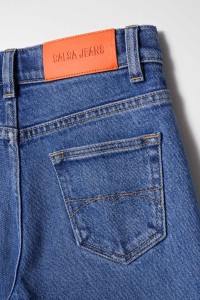 STRAIGHT-JEANS FR JUNGEN IN LIMITIERTER AUFLAGE