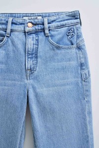 JEANS FAITH PUSH IN FLARE COM DETALHE NA BAINHA