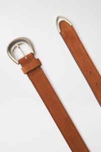 LEATHER BELT WITH METALLIC BUCKLE