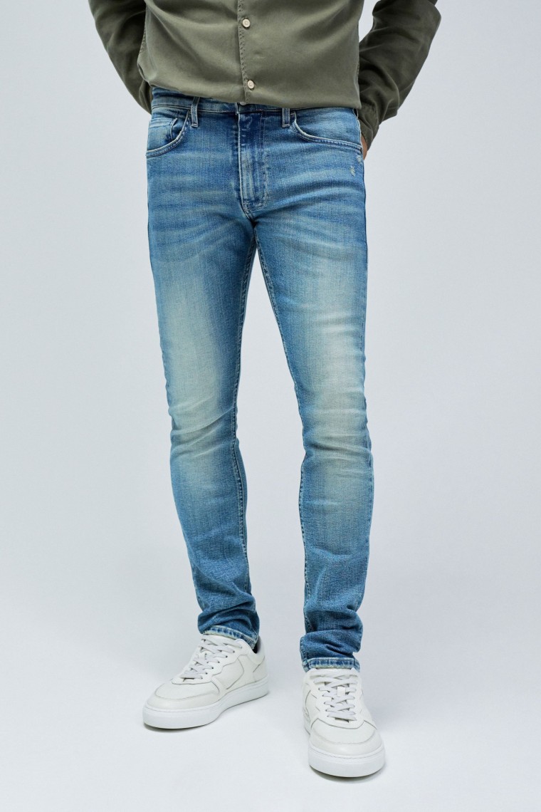 JEAN SKINNY AVEC EFFET DE LAVAGE