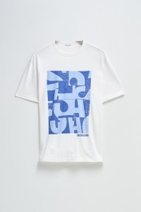 T-SHIRT MIT PRINT