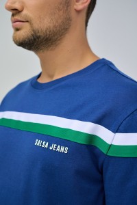 CAMISETA AZUL CON RAYAS