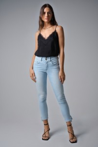 VAQUEROS SECRET PUSH IN CROPPED SKINNY