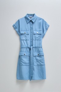 PRACTICAL SHORT DRESS IN LIGHTDENIM