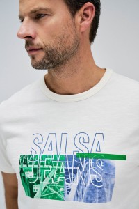 T-SHIRT WITH BRANDING