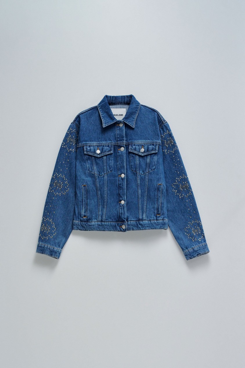 DENIM JACKET WITH APPLICATIONS