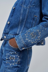 DENIM JACKET WITH APPLICATIONS