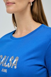 T-SHIRT WITH BRANDING