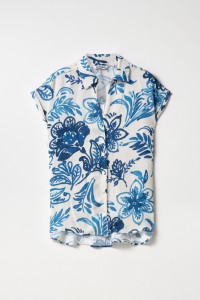 CAMISA CON ESTAMPADO FLORAL