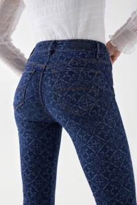 DESTINY PUSH UP FLARE JEANS MIT LASER-DRUCK