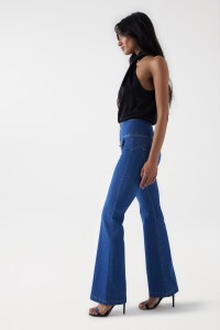 DIVA JEANS, FLARE, MIT GOLDFARBENEN KNPFEN