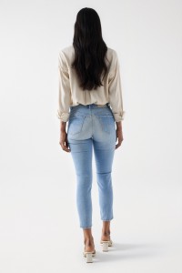 DESTINY PUSH UP CROPPED SKINNY JEANS WITH POCKET DETAILS