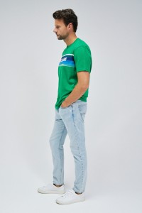 T-SHIRT SLIM FIT CON ESTAMPADO DEGRADADO