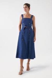 MIDI-KLEID AUS LIGHTDENIM MIT KNPFEN