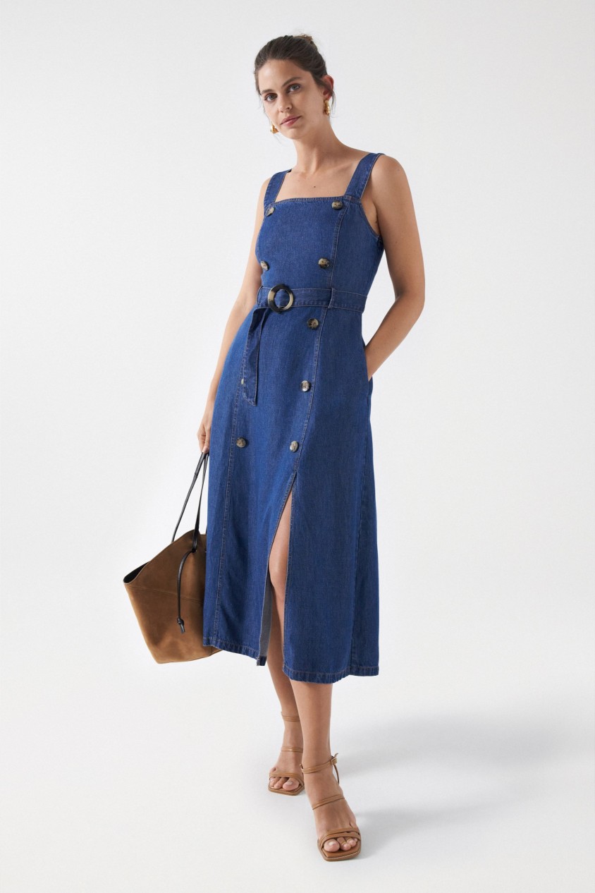 MIDI-KLEID AUS LIGHTDENIM MIT KNPFEN