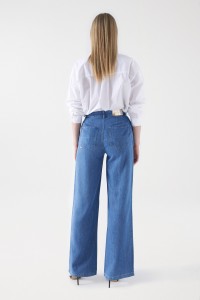 PANTALONES LIGHTDENIM DE PERNERA RECTA