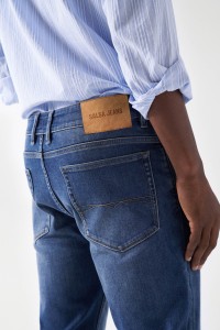 REGULAR FIT COOLMAX JEANS