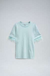 T-SHIRT WITH FEATHERS