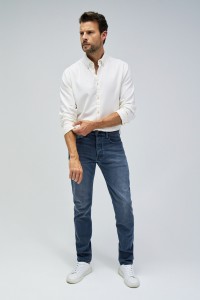 VAQUEROS DE COLOR SLIM FIT