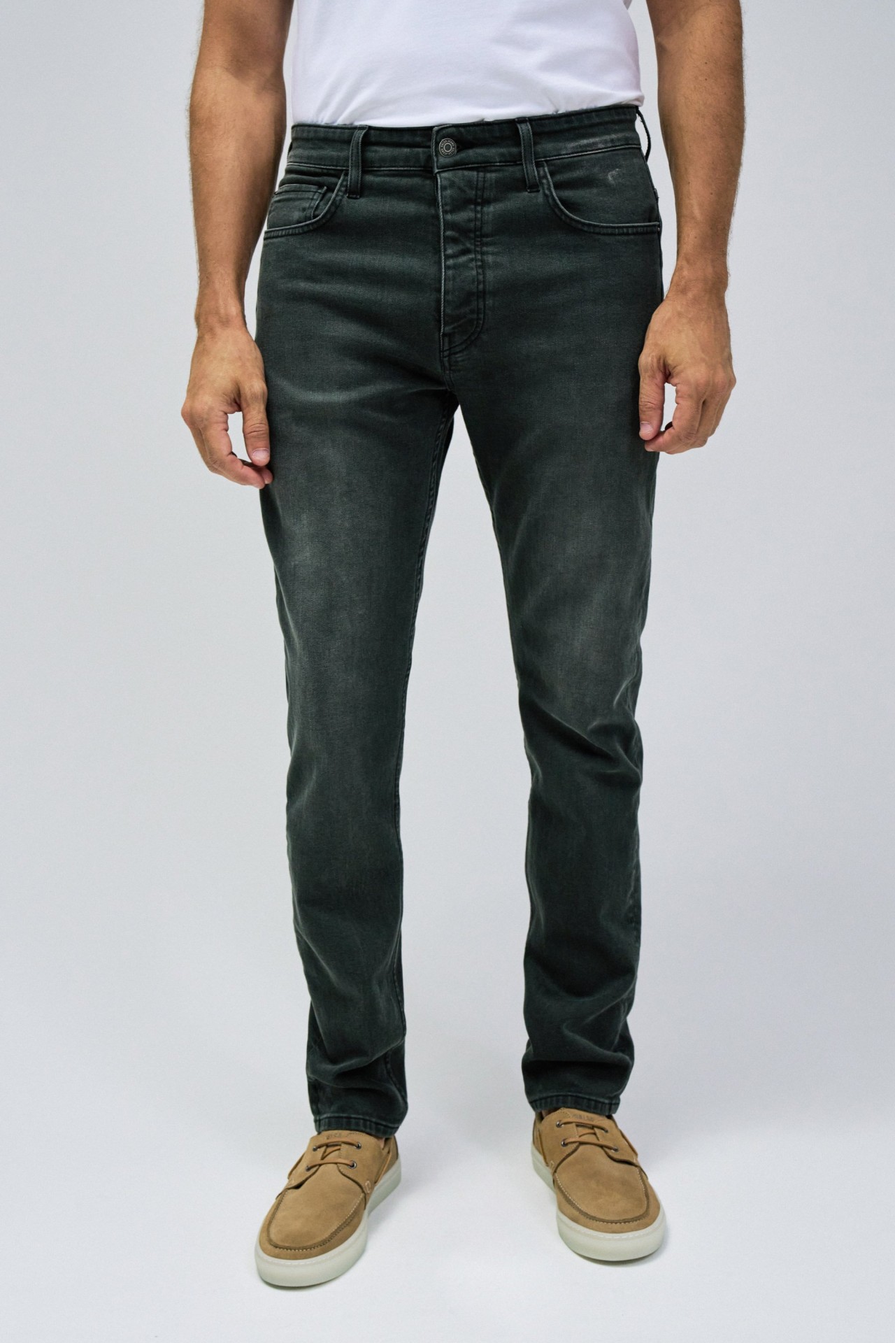 SLIM FIT COLOURED JEANS