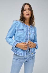 CHAQUETA DE TWEED CON DETALLES DE DENIM