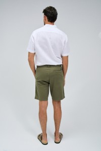 SHORT CHINO