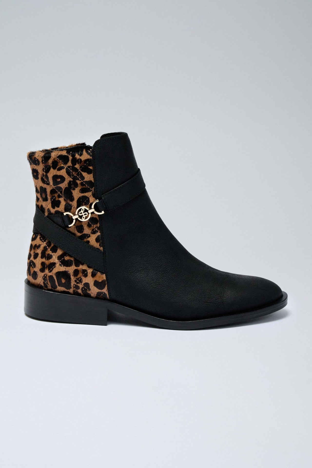 STIEFEL ANIMAL PRINT AUS LEDER