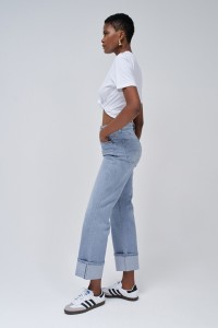 TRUE STRAIGHT JEANS WITH CUFF