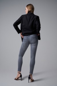 WONDER PUSH UP SKINNY JEANS