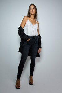 JEANS SECRET PUSH IN SKINNY ESCURO