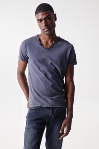 WASH EFFECT T-SHIRT WITH V NECK