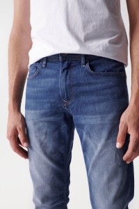 PANTALONES VAQUEROS SLIM