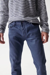 JEANS WITH WEAR EFFECT