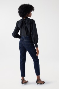 CROPPED TRUE SLIM JEANS