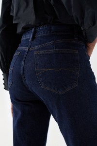 CROPPED TRUE SLIM JEANS