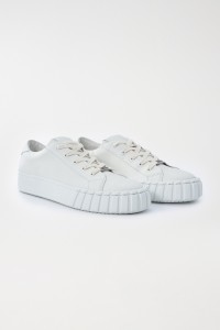 SNEAKERS AUS LEDER