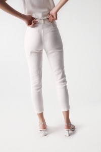 PANTALN CHINO DE LINO