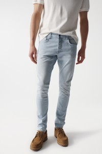 SKINNY LIGHT BLUE JEANS