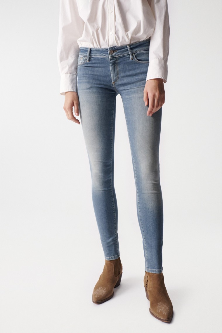 WONDER PUSH UP-JEANS