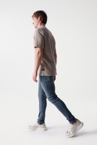 BEIGE TEXTURED T-SHIRT WITH POCKET