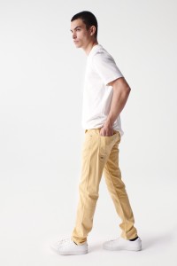 SLIM FIT JEANS