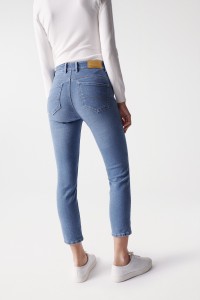 FAITH PUSH IN JEANS